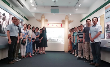 校史陈列馆参观学习